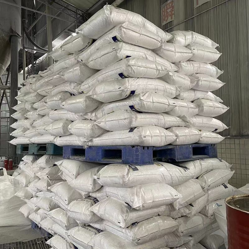 O adesivo RA é composto por 65% de hexametoxil melamina e de um portador inerte. Em conjunto com o receptor de metileno, pode promover eficazmente a adesão entre o material de reforço de borracha e aço.